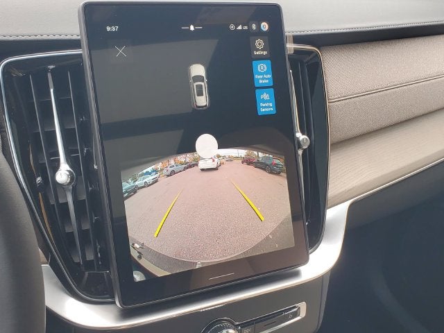 2027 Volvo XC90 B5 Core