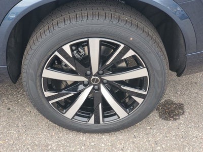 2027 Volvo XC90 B5 Core