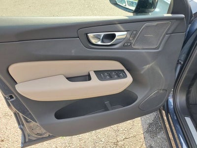 2027 Volvo XC60 B5 Plus