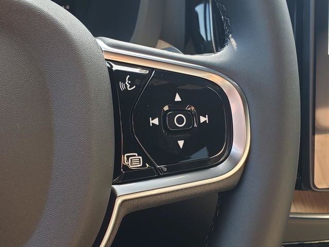 2027 Volvo XC60 B5 Plus