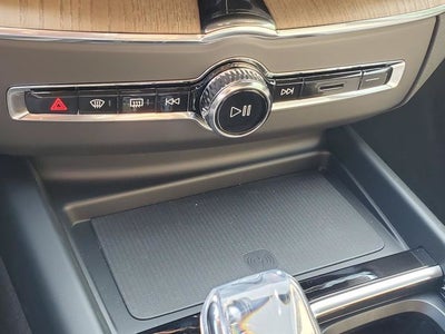 2027 Volvo XC60 B5 Plus