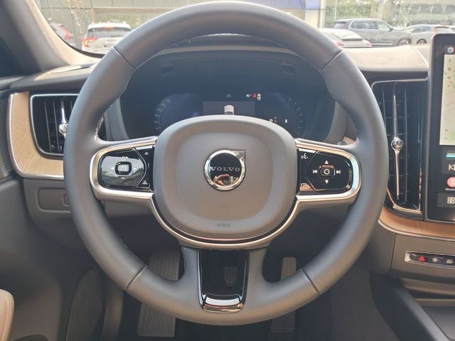 2027 Volvo XC60 B5 Plus