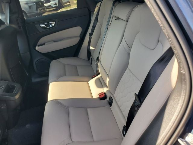 2027 Volvo XC60 B5 Plus