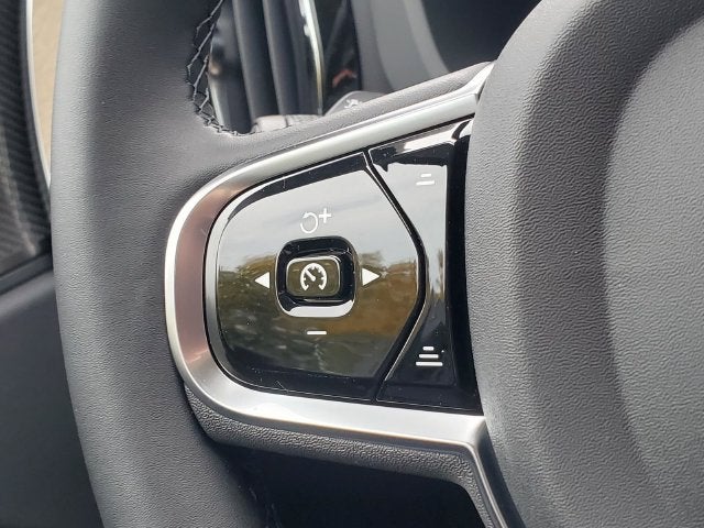 2027 Volvo XC60 B5 Plus