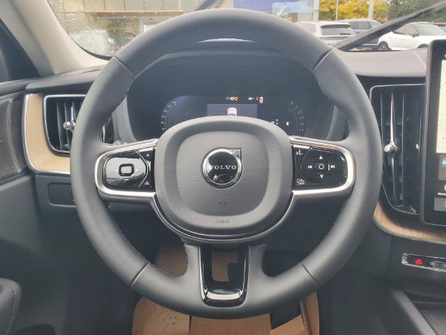 2027 Volvo XC60 B5 Plus