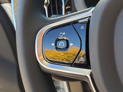 2027 Volvo XC60 B5 Plus