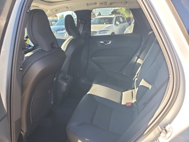 2027 Volvo XC60 B5 Plus