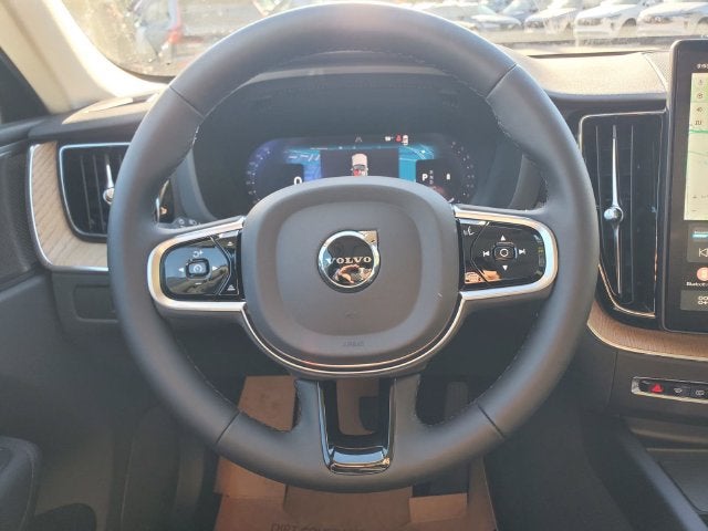 2027 Volvo XC60 B5 Plus