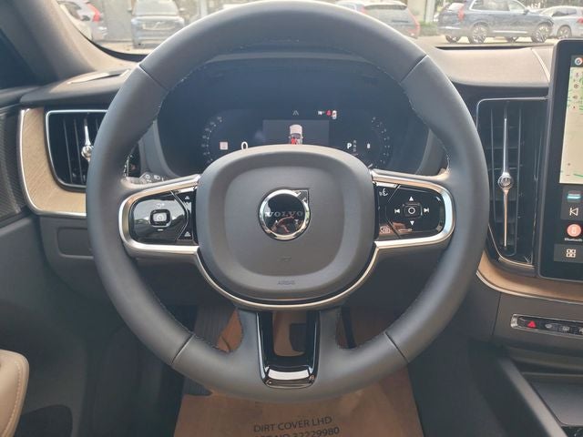 2027 Volvo XC60 B5 Plus