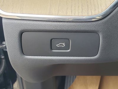 2027 Volvo XC60 B5 Plus