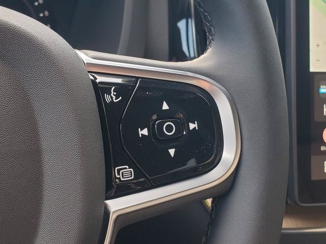 2027 Volvo XC60 B5 Plus