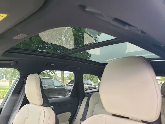 2027 Volvo XC60 B5 Core