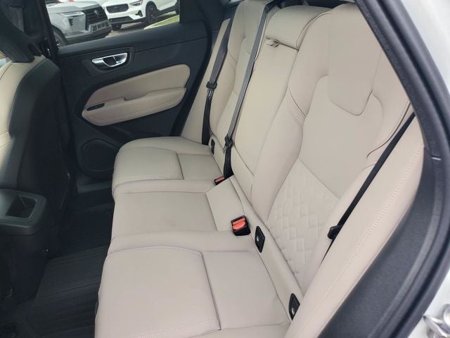 2027 Volvo XC60 B5 Core