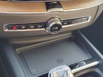 2027 Volvo XC60 B5 Core