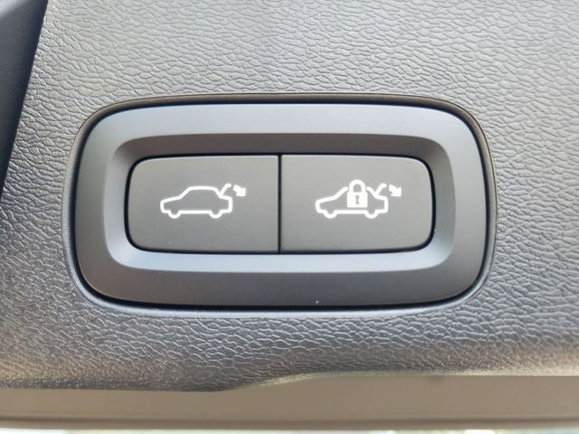 2027 Volvo XC60 B5 Core