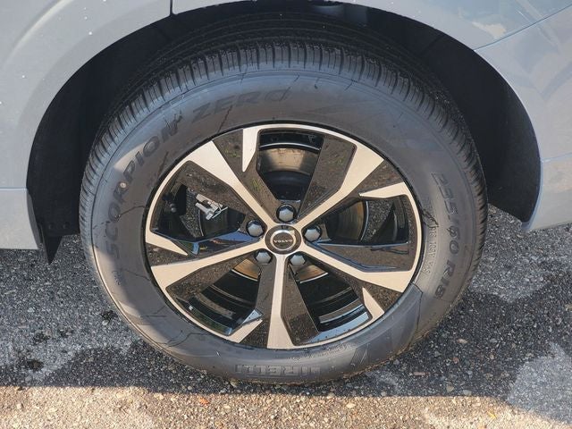 2027 Volvo XC60 B5 Core