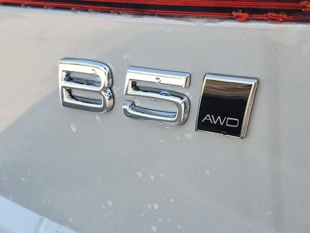 2027 Volvo XC60 B5 Core