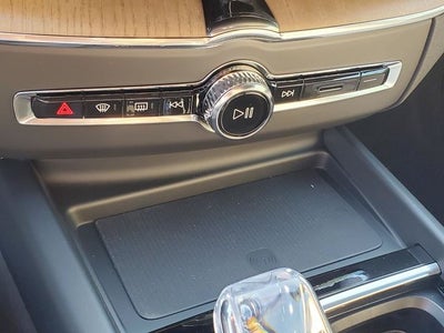 2027 Volvo XC60 B5 Core