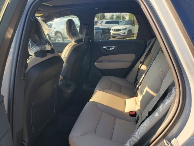 2027 Volvo XC60 B5 Core