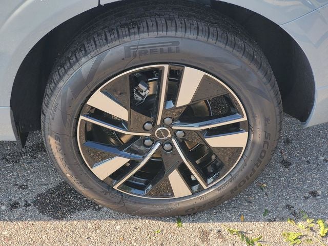 2027 Volvo XC60 B5 Core