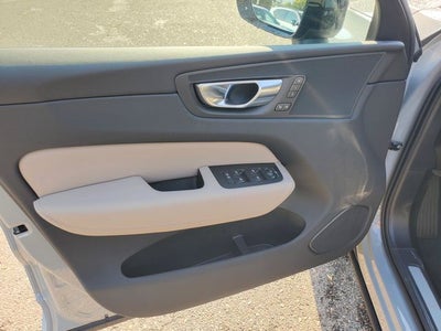 2027 Volvo XC60 B5 Core