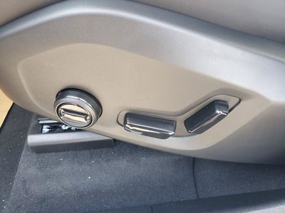 2027 Volvo XC60 B5 Core