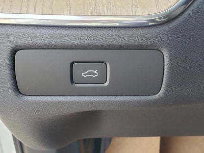 2027 Volvo XC60 B5 Core
