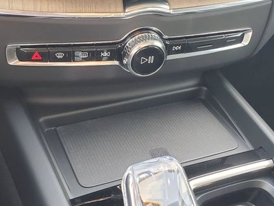 2027 Volvo XC60 B5 Core