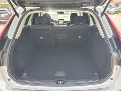 2027 Volvo XC60 B5 Core