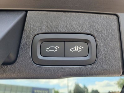 2027 Volvo XC60 B5 Core