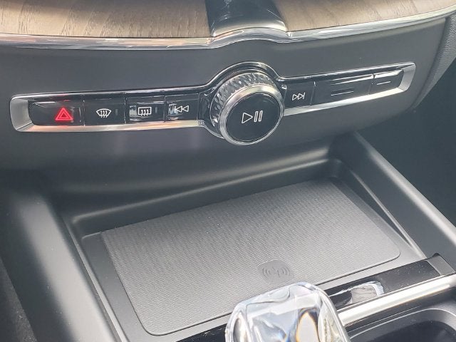 2027 Volvo XC60 B5 Ultra