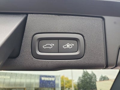 2027 Volvo XC60 B5 Ultra