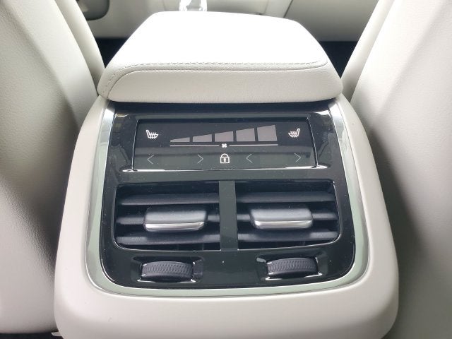 2027 Volvo XC60 Ultra
