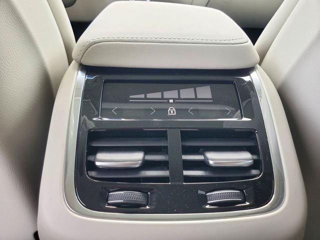 2027 Volvo XC60 Ultra