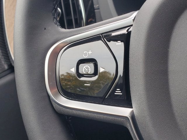 2027 Volvo XC60 B5 Ultra
