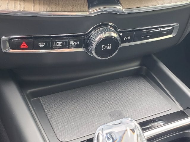 2027 Volvo XC60 B5 Ultra