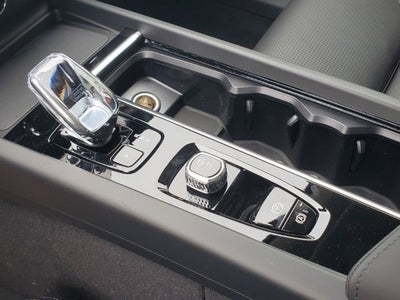 2027 Volvo XC60 B5 Ultra