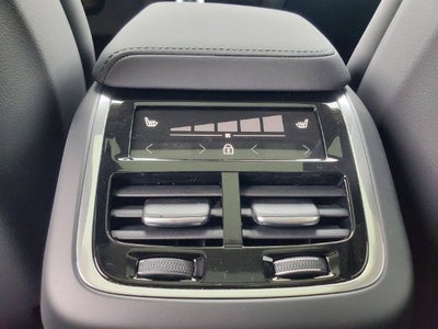 2027 Volvo XC60 B5 Ultra
