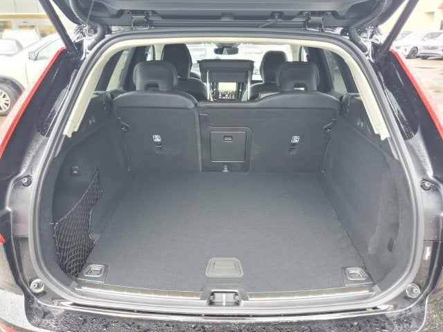 2027 Volvo XC60 B5 Ultra