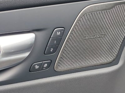 2027 Volvo XC60 B5 Ultra