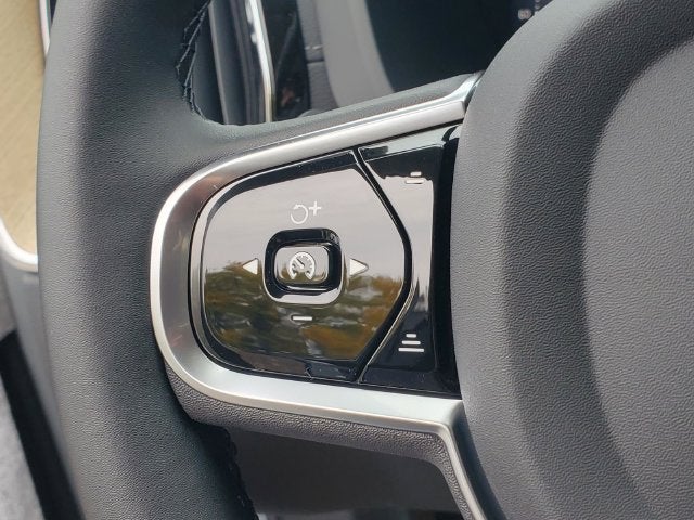 2027 Volvo XC60 B5 Ultra