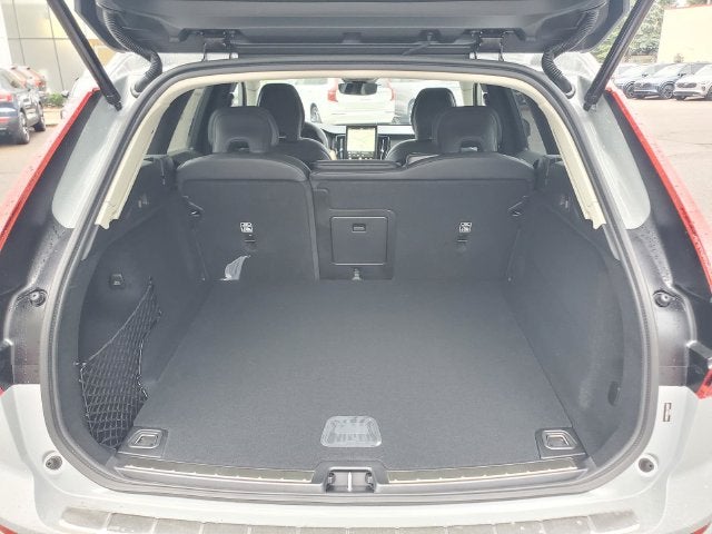 2027 Volvo XC60 B5 Ultra