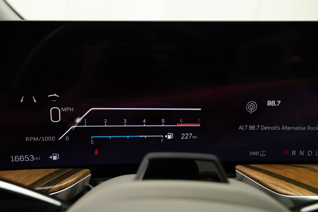 2025 Cadillac Escalade Sport Platinum