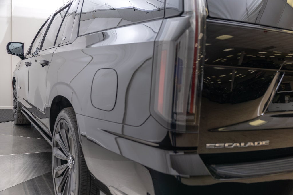 2025 Cadillac Escalade ESV V-Series