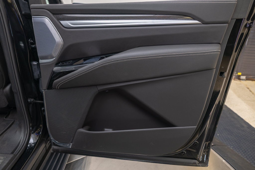 2025 Cadillac Escalade ESV V-Series