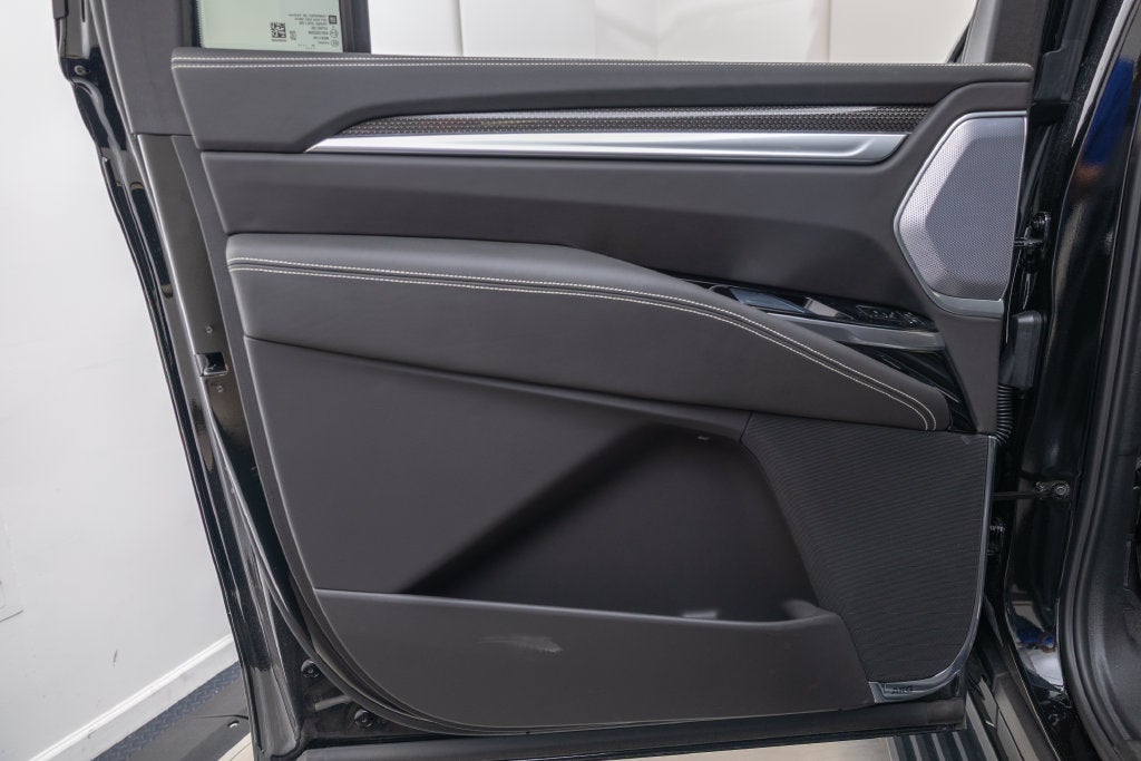 2025 Cadillac Escalade ESV V-Series