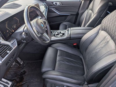 2025 BMW X7 M60i