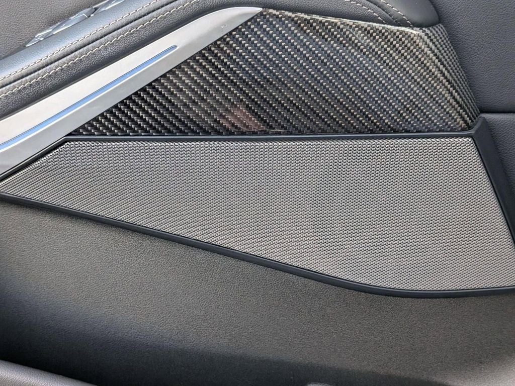 2025 BMW X7 M60i