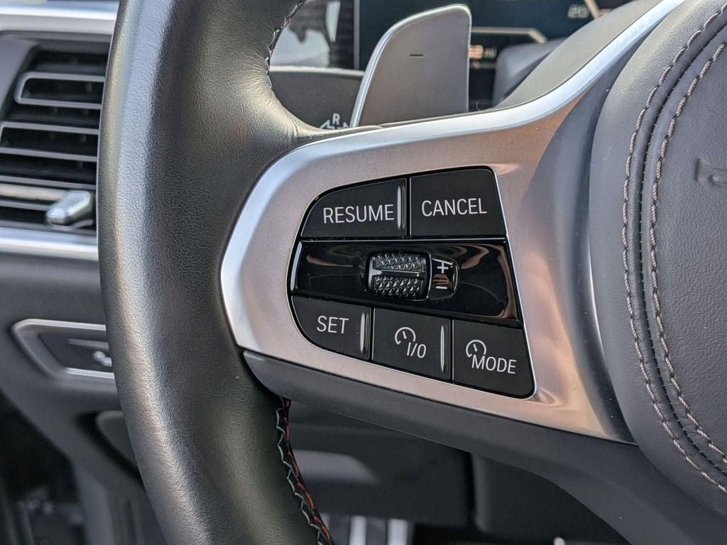 2025 BMW X7 M60i