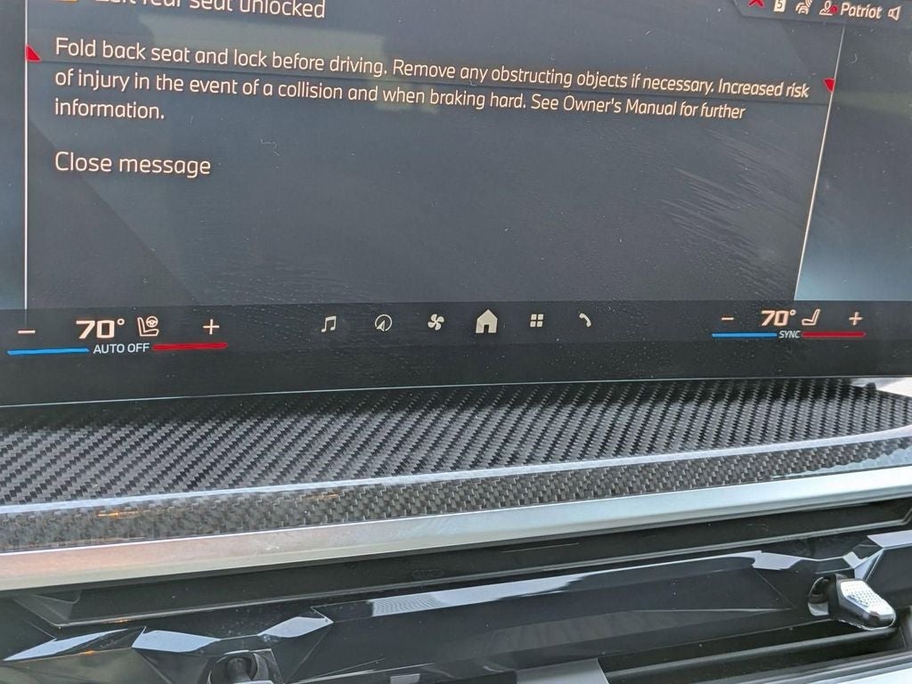 2025 BMW X7 M60i